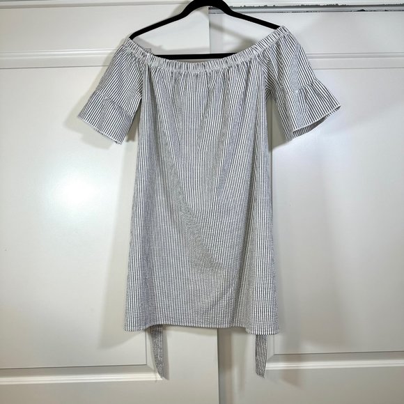 Off Shoulder Pinstripes Gray & White Dress - Large - Picture 6 of 8